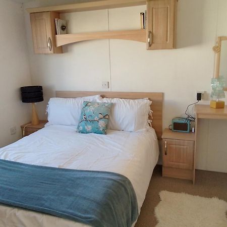 Private Caravan Situated At Parkdean Holiday Resort St Margaret'S At Cliffe Number 18 Eksteriør billede