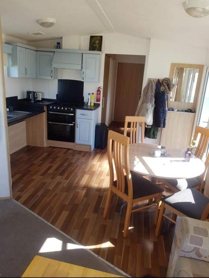 Private Caravan Situated At Parkdean Holiday Resort St Margaret'S At Cliffe Number 18 Eksteriør billede