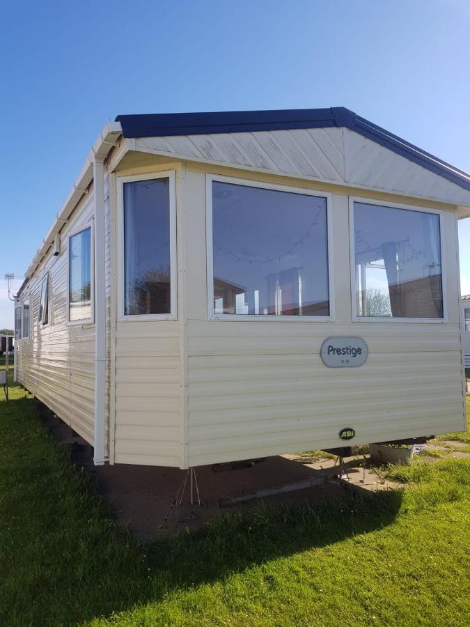Private Caravan Situated At Parkdean Holiday Resort St Margaret'S At Cliffe Number 18 Eksteriør billede