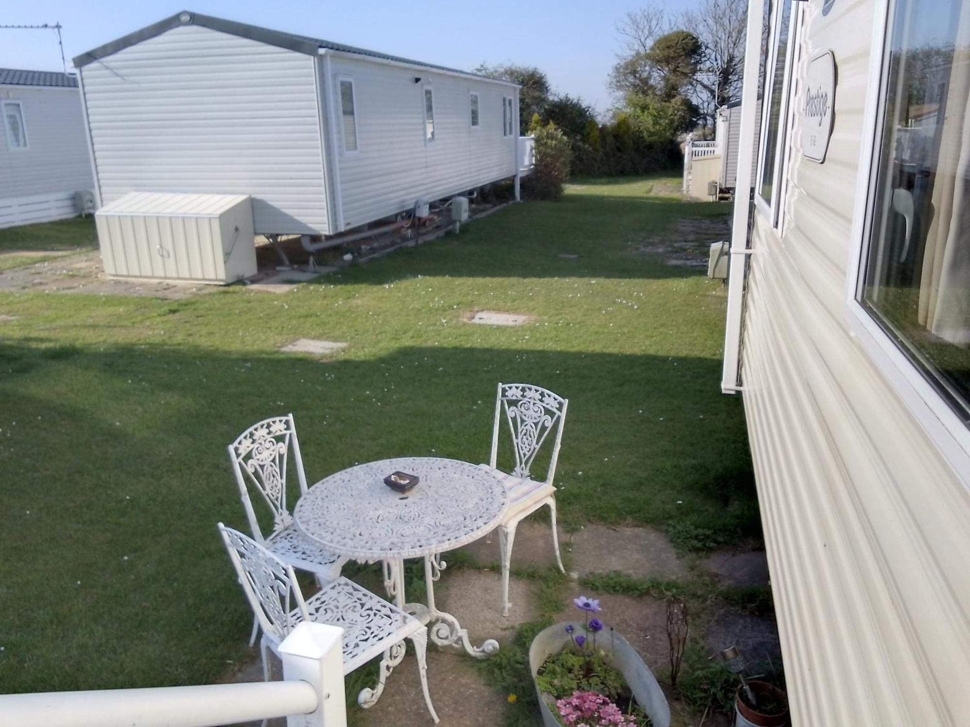 Private Caravan Situated At Parkdean Holiday Resort St Margaret'S At Cliffe Number 18 Eksteriør billede